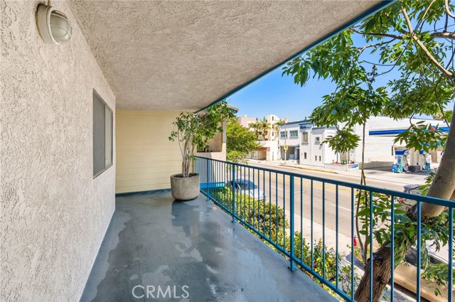 1225 Bennett Avenue, Long Beach CA: https://media.crmls.org/medias/c346a00e-54b3-45a9-9684-08a73a56662d.jpg