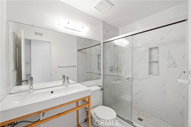 Detail Gallery Image 22 of 28 For 20110 Cohasset St #22,  Winnetka,  CA 91306 - 3 Beds | 2/1 Baths