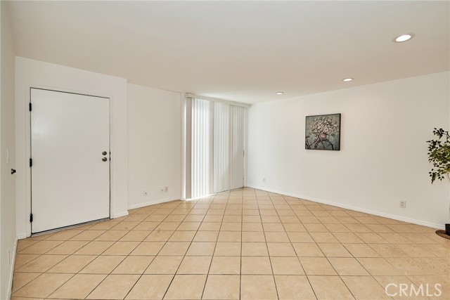 Detail Gallery Image 8 of 24 For 856 N Van Ness Ave #3,  Los Angeles,  CA 90038 - 2 Beds | 2 Baths