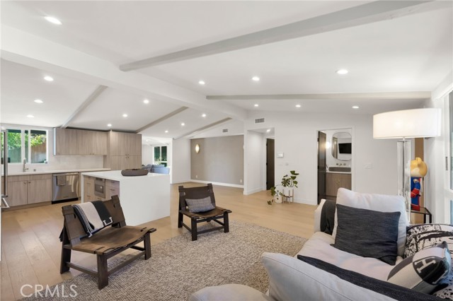 4941 Rigoletto Street, Woodland Hills CA: https://media.crmls.org/medias/c347d563-c23c-43e3-ae6b-8508411c9a94.jpg