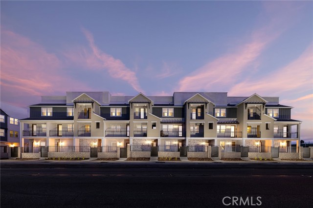 Detail Gallery Image 3 of 4 For 144 S Tulip Ave, Compton,  CA 90220 - 3 Beds | 3/1 Baths