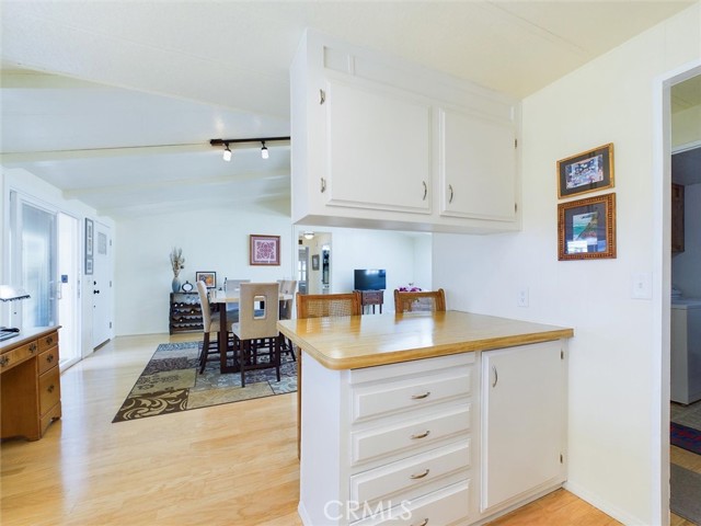 Detail Gallery Image 12 of 40 For 1008 Kerry Dr, San Luis Obispo,  CA 93405 - 3 Beds | 2 Baths