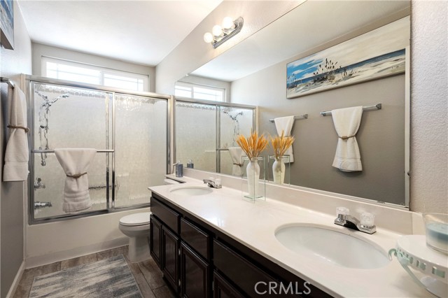 1841 Creekside Drive, Hemet CA: https://media.crmls.org/medias/c34a1d8e-f3e5-4a5c-9d6c-3d05fd2f6a73.jpg