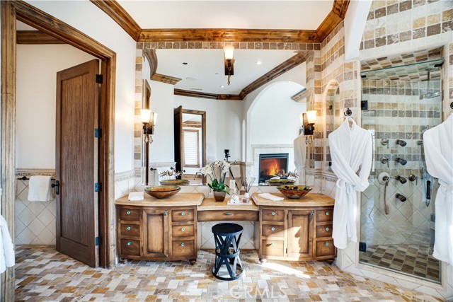 2695 Shady Ridge Lane, Diamond Bar CA: https://media.crmls.org/medias/c34aaba1-6cb0-44b8-a169-adf649bc05ed.jpg
