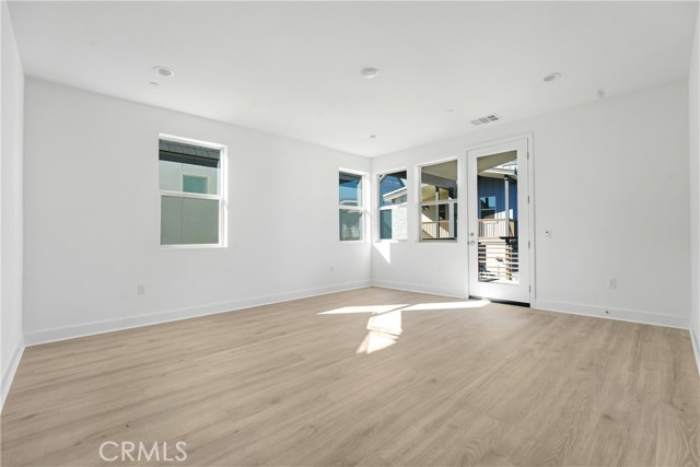 27409 Creekwood Lane, Valencia CA: https://media.crmls.org/medias/c34b0e3b-1439-410e-b84c-3f8b63fea001.jpg