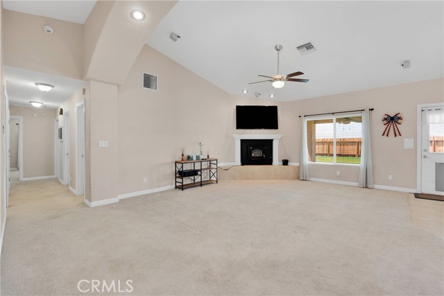 28094 Church Street, Barstow CA: https://media.crmls.org/medias/c34b234b-0f3e-450e-bf15-9ba983ae8329.jpg