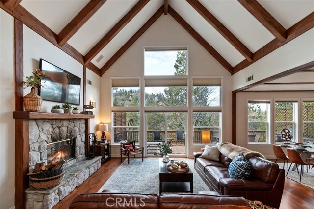 Detail Gallery Image 6 of 53 For 1254 Calgary, Lake Arrowhead,  CA 92352 - 4 Beds | 3/1 Baths