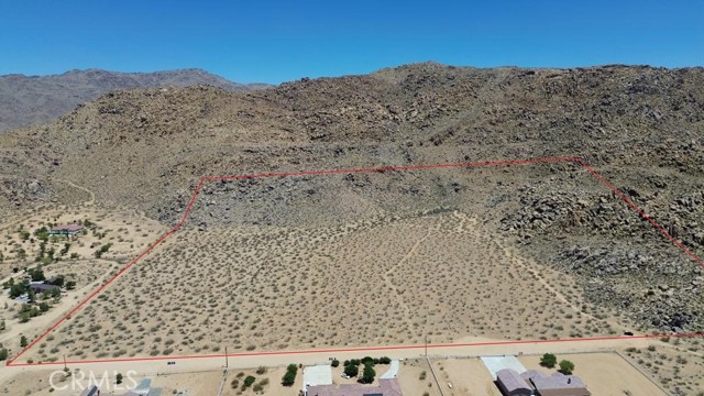 40 Ottawa Road / Mustang SE Corner, Apple Valley CA: https://media.crmls.org/medias/c34c95a8-f1b1-4b60-873d-16b3abd9808e.jpg