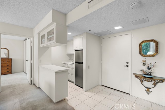 Detail Gallery Image 4 of 27 For 24055 Paseo Del Lago #306,  Laguna Woods,  CA 92637 - 2 Beds | 2 Baths