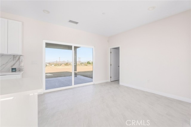 Detail Gallery Image 14 of 52 For 15192 Barbara, Apple Valley,  CA 92307 - 3 Beds | 2 Baths