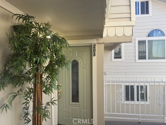 Detail Gallery Image 4 of 23 For 428 N Hollywood Way #203,  Burbank,  CA 91505 - 2 Beds | 2 Baths