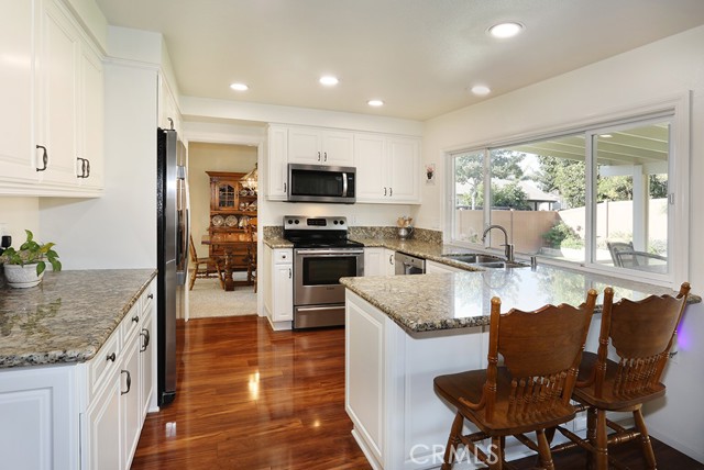 Detail Gallery Image 13 of 59 For 14781 Bridgeport, Tustin,  CA 92780 - 3 Beds | 2/1 Baths