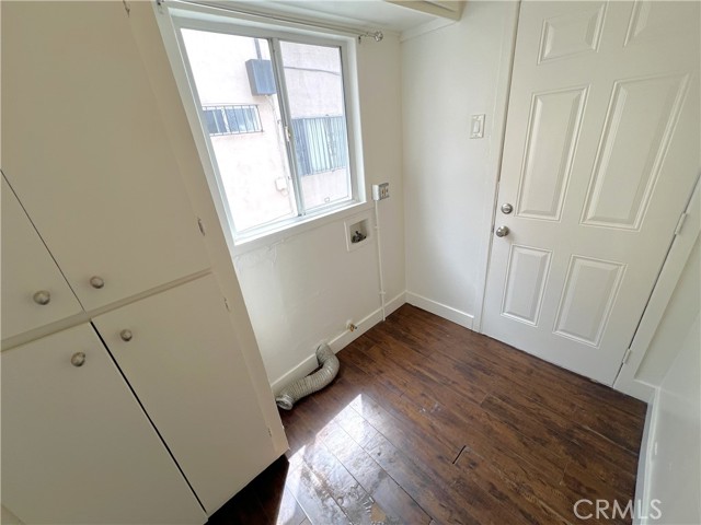 Detail Gallery Image 14 of 16 For 3507 Edgehill Dr, Los Angeles,  CA 90018 - 3 Beds | 1 Baths