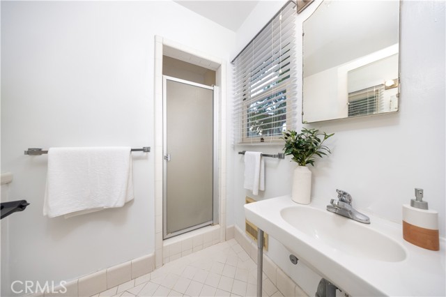 2175 Roanoke Road, San Marino CA: https://media.crmls.org/medias/c34e7cc9-35f1-412f-9fe0-dd2e9e9dacf3.jpg