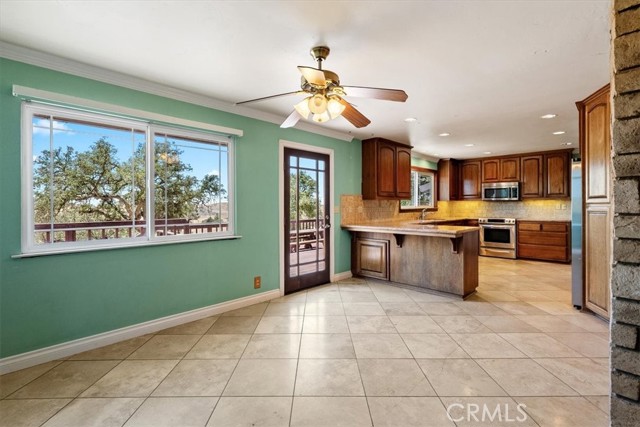 75463 Ranchita Avenue, San Miguel CA: https://media.crmls.org/medias/c34ea7c0-4f18-4032-a682-edd867c03861.jpg