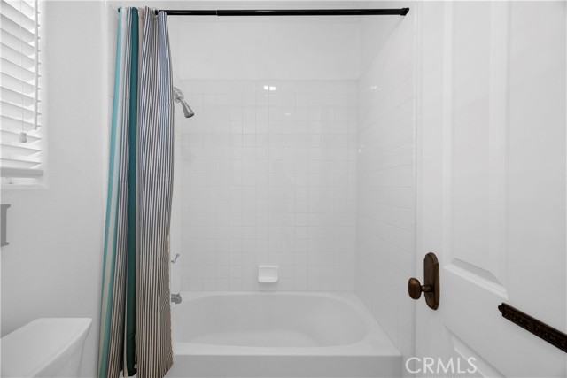 Detail Gallery Image 45 of 61 For 21331 Balerma Ln, Huntington Beach,  CA 92648 - 4 Beds | 3/1 Baths