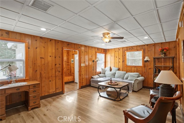 Detail Gallery Image 4 of 25 For 33424 Holcomb Creek Dr, Green Valley Lake,  CA 92341 - 2 Beds | 2 Baths