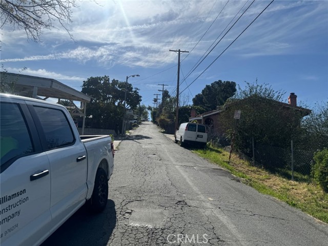 Detail Gallery Image 4 of 5 For 3439 Amethyst St, Los Angeles,  CA 90032 - – Beds | – Baths