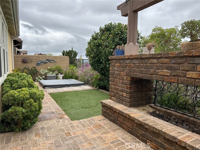 Large yard with private spa