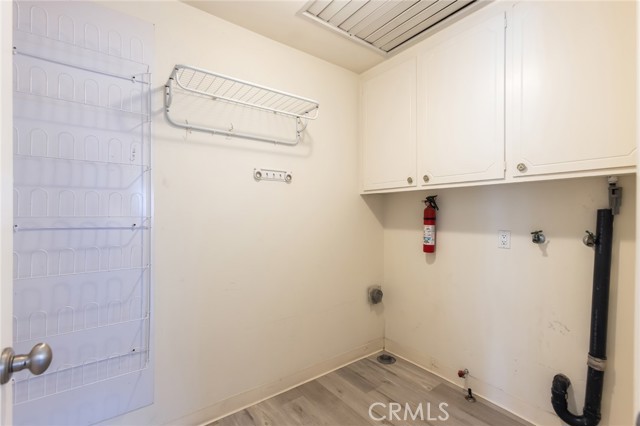 Detail Gallery Image 28 of 44 For 1632 Nelson Avenue, Manhattan Beach,  CA 90266 - 4 Beds | 2/1 Baths
