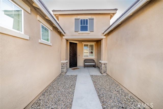 Detail Gallery Image 5 of 47 For 12273 Del Sur St, Victorville,  CA 92392 - 4 Beds | 2/1 Baths