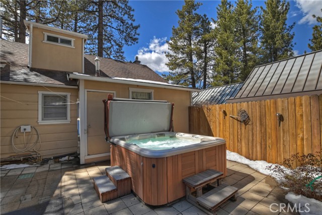 Detail Gallery Image 32 of 56 For 42161 Big Bear Bld, Big Bear Lake,  CA 92315 - 4 Beds | 3 Baths