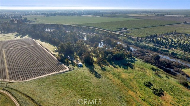6710 Golden State Boulevard, Madera CA: https://media.crmls.org/medias/c35124bb-3d43-4505-9e5b-f6f660b79f49.jpg