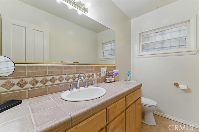 Detail Gallery Image 22 of 41 For 4482 Don Miguel Dr, Los Angeles,  CA 90008 - 2 Beds | 1/1 Baths