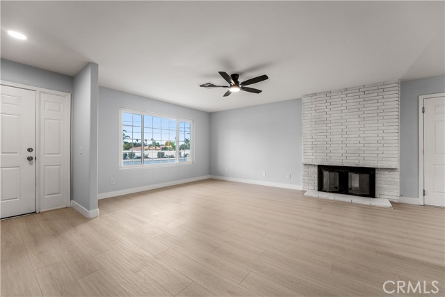 Detail Gallery Image 5 of 31 For 638 N Girard, Hemet,  CA 92544 - 2 Beds | 2 Baths