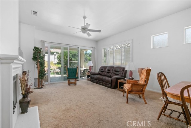 Detail Gallery Image 9 of 33 For 1664 Landmark Way, Hemet,  CA 92223 - 2 Beds | 2 Baths