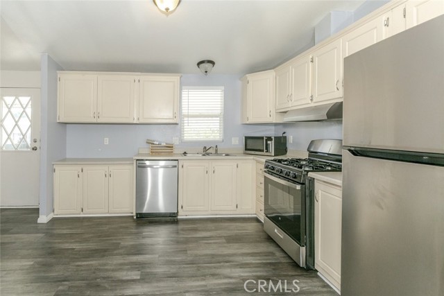 29021 Bouquet Canyon Road, Saugus CA: https://media.crmls.org/medias/c353432b-bc51-4cc0-a8ec-007278de6e01.jpg