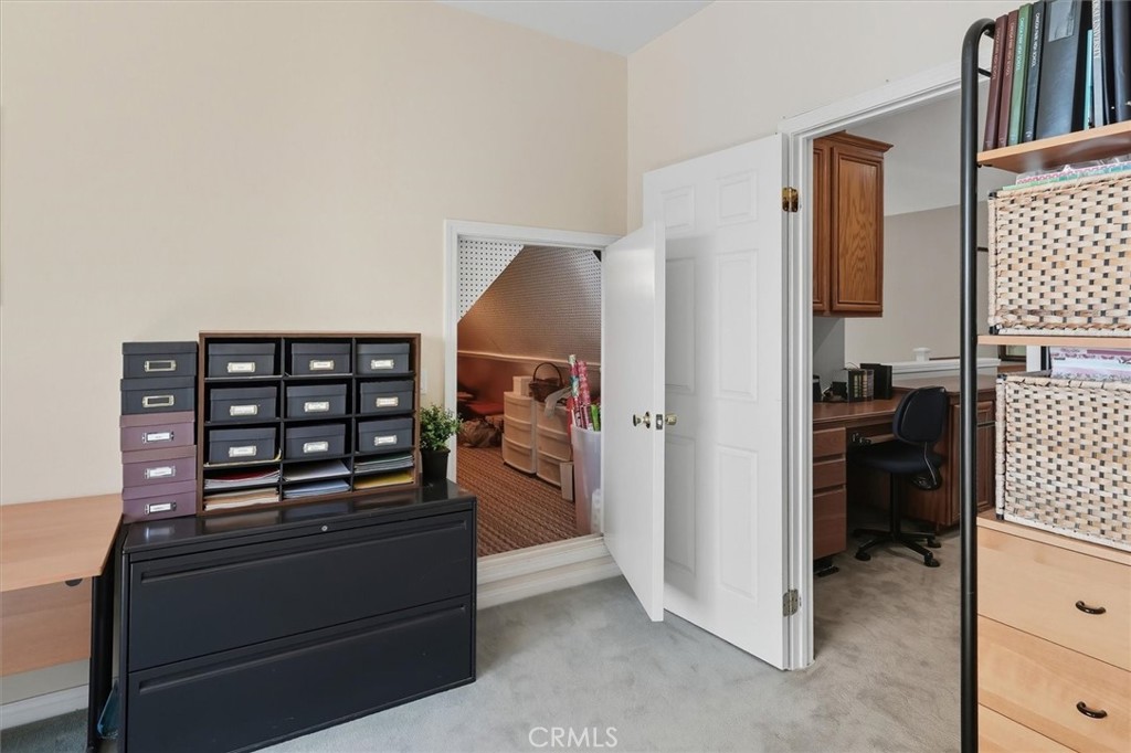 https://media.crmls.org/medias/c35361b1-5aaf-4892-b1f3-da669b2b35bb.jpg?preset=X-Large
