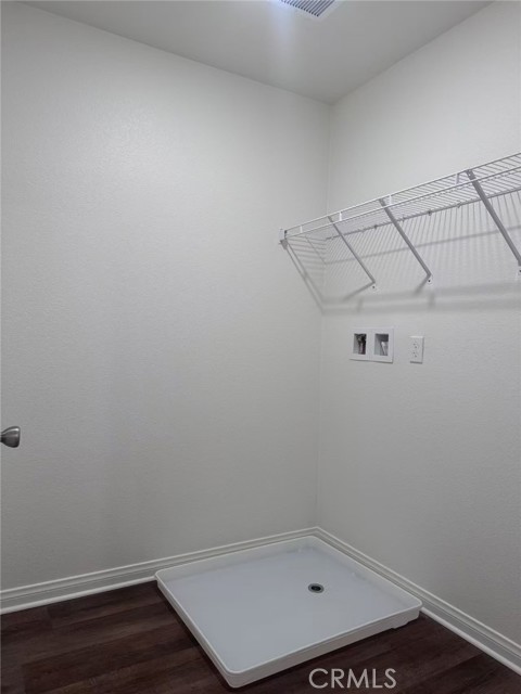 Detail Gallery Image 10 of 19 For 4254 S Laguna Ave, Ontario,  CA 91761 - 3 Beds | 2/1 Baths