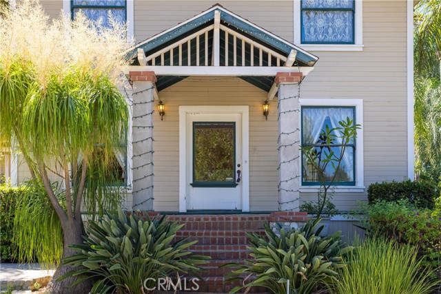 628 Sunnyside Avenue, Redlands CA: https://media.crmls.org/medias/c3537164-8774-4d98-85b1-2ffccf6a1935.jpg