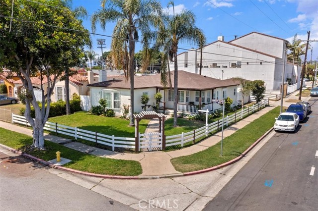 Detail Gallery Image 11 of 30 For 9801 S Hobart Bld, Los Angeles,  CA 90047 - 3 Beds | 2 Baths