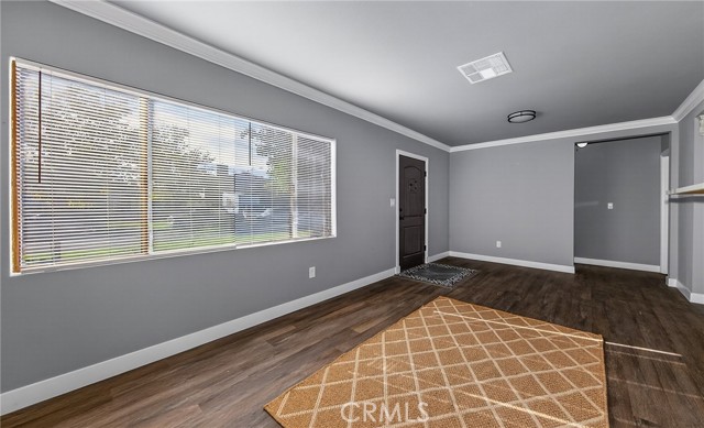 Detail Gallery Image 3 of 23 For 18206 Seville, Fontana,  CA 92335 - 3 Beds | 1 Baths