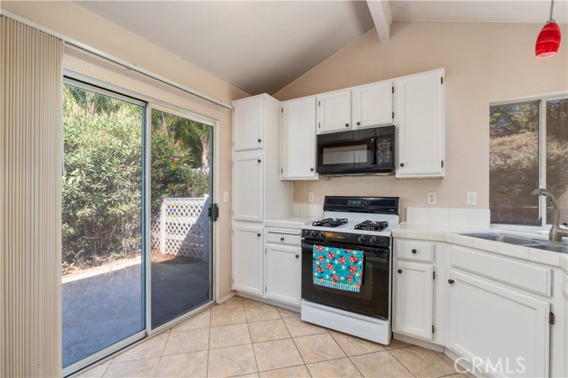 Detail Gallery Image 13 of 40 For 41985 Kaffirboom Ct, Temecula,  CA 92591 - 3 Beds | 2 Baths