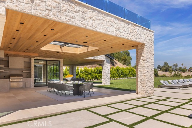 24255 Bridle Trail Road, Hidden Hills CA: https://media.crmls.org/medias/c3572eef-dbf0-44c2-85b8-91837c7ff84e.jpg