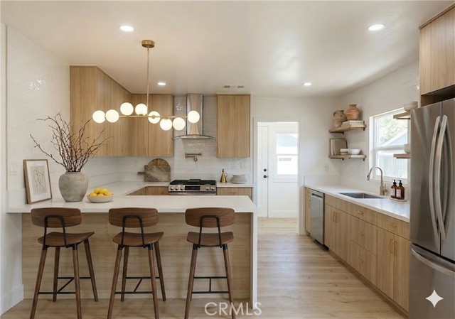 Detail Gallery Image 7 of 18 For 2249 W 30th St, Los Angeles,  CA 90018 - 4 Beds | 2 Baths