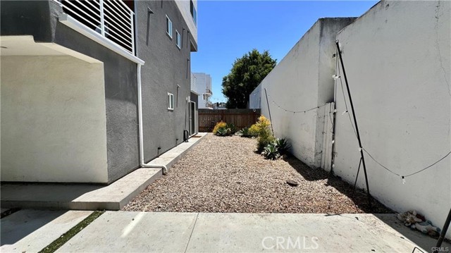 5635 Klump Avenue photo 35