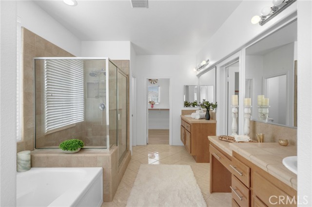 33736 Emerald Creek Court, Temecula CA: https://media.crmls.org/medias/c3582f1d-05cf-4bdd-a659-39d8212c2b68.jpg