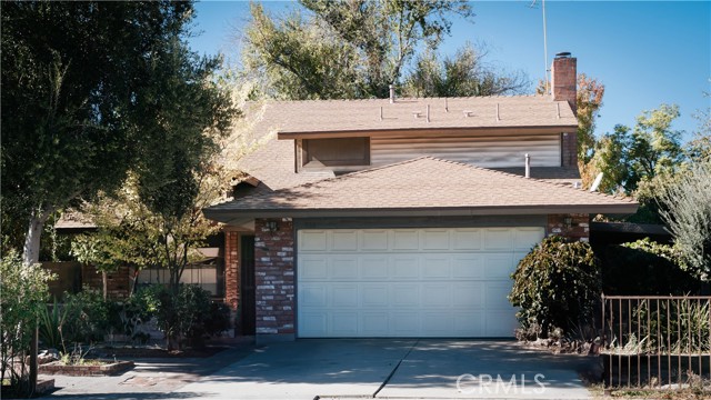 Detail Gallery Image 2 of 27 For 988 Carolyn Ct, Colton,  CA 92324 - 3 Beds | 2/1 Baths