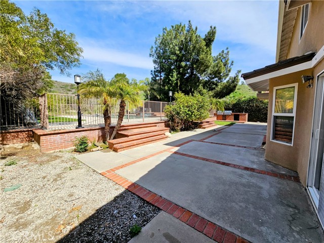 Detail Gallery Image 29 of 30 For 18521 Calle Vista Cir, Porter Ranch,  CA 91326 - 5 Beds | 4 Baths