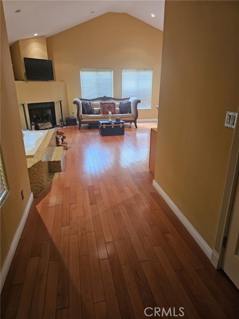 3946 Knobhill Drive, Sherman Oaks CA: https://media.crmls.org/medias/c3598317-bc09-495f-a7d0-a3ef6c203106.jpg
