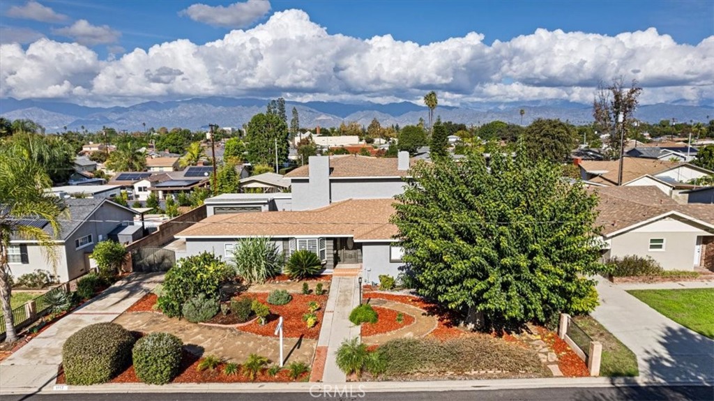 1117 E Thackery Street