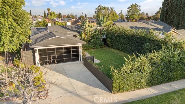 Detail Gallery Image 2 of 40 For 7316 Colbath, Van Nuys,  CA 91405 - 3 Beds | 3 Baths