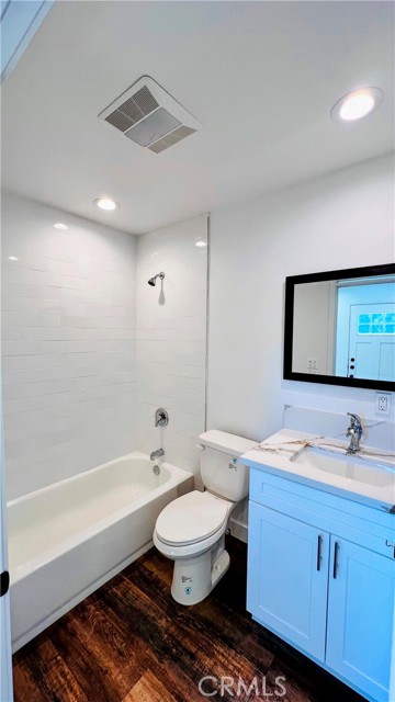 Detail Gallery Image 13 of 15 For 1809 S Gramercy Place, Los Angeles,  CA 90019 - 1 Beds | 1 Baths