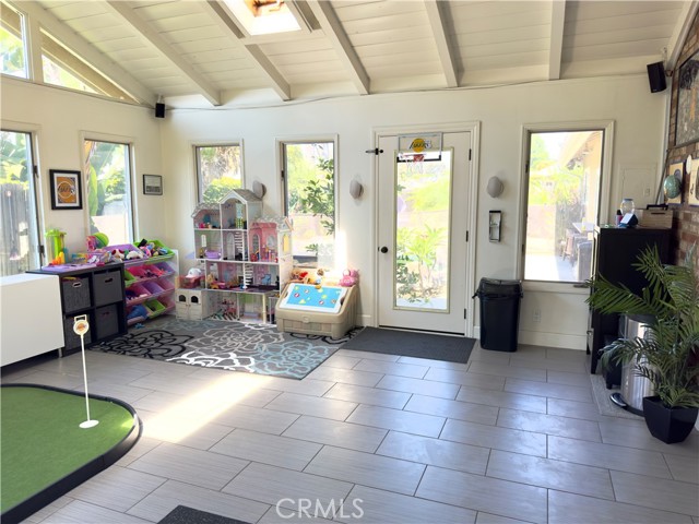 Detail Gallery Image 19 of 57 For 629 E Riverview Ave, Orange,  CA 92865 - 4 Beds | 2 Baths