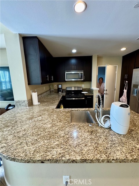 3 Vantis Drive, Aliso Viejo CA: https://media.crmls.org/medias/c35c4e38-ce93-4a7d-9112-03609d84469a.jpg