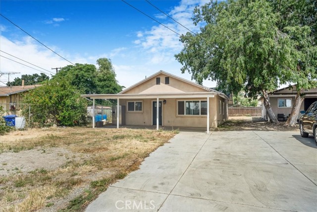 14928 Yucca Avenue, Fontana CA: https://media.crmls.org/medias/c35cbbd9-a604-4b32-8cc8-196282de0b56.jpg